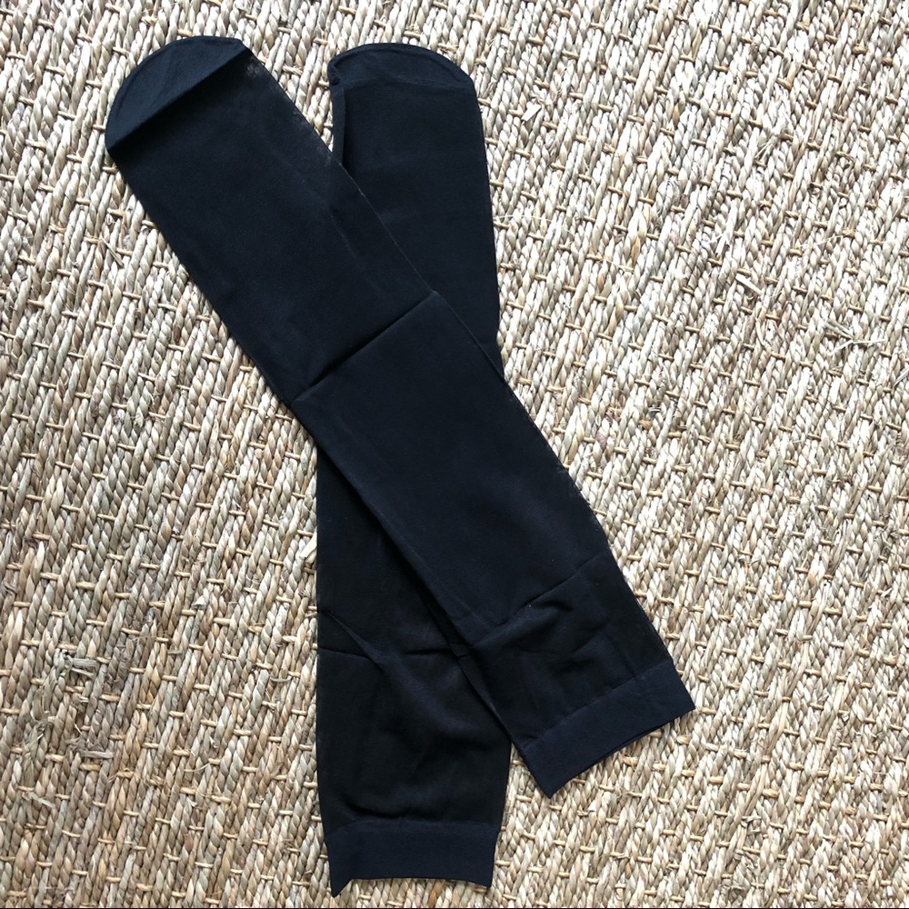 NWT sheer black tights - Picture 4 of 8